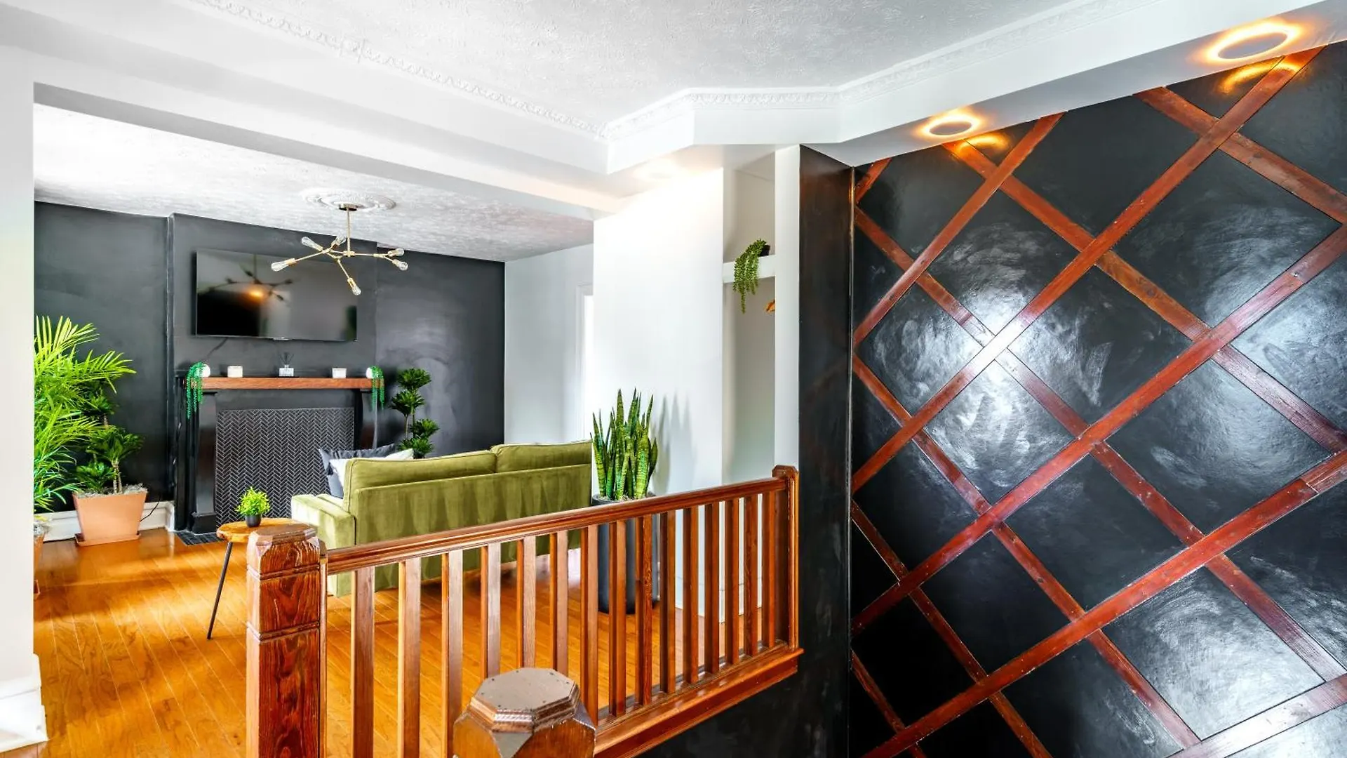 Prime Location Top Rated Clean Parking Free Columbus Holiday home